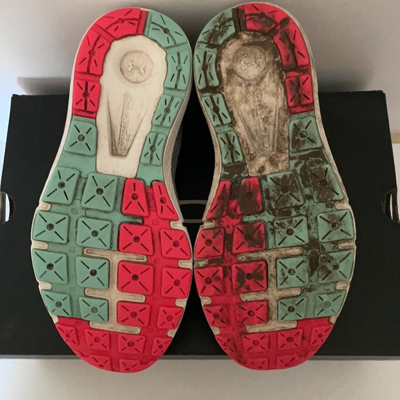 UNDER ARMOUR Charged Rogue girls 3.5 very used condition - Picture 11 of 14